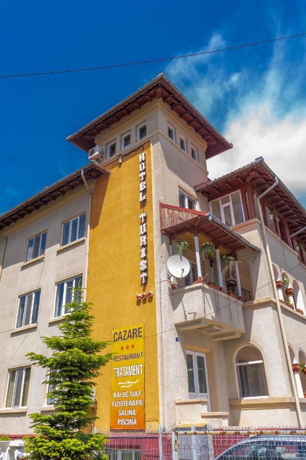 Hotel Turist Pucioasa Zewnętrze zdjęcie
