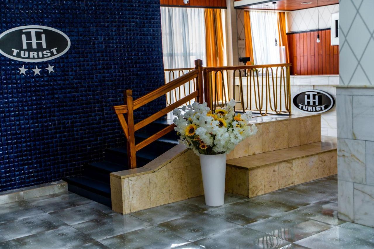 Hotel Turist Pucioasa Zewnętrze zdjęcie