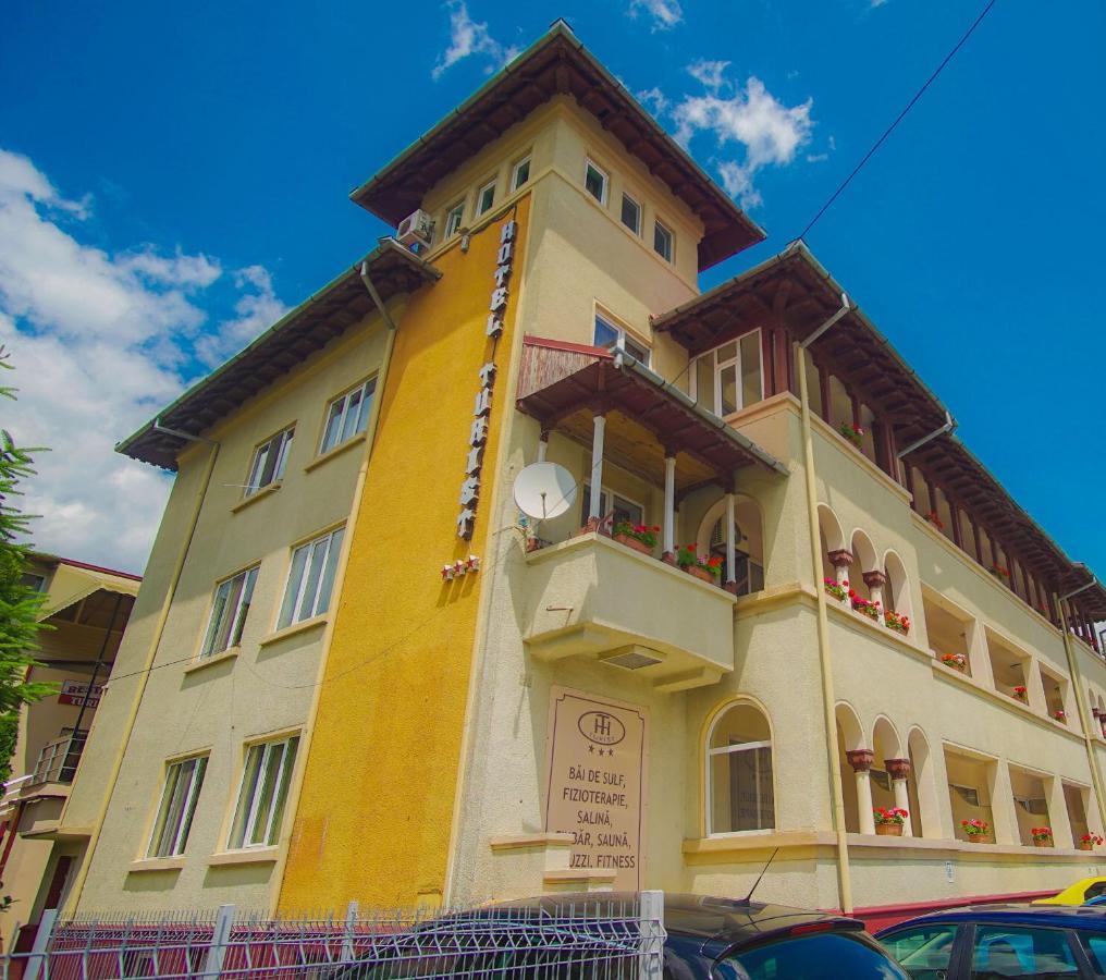 Hotel Turist Pucioasa Zewnętrze zdjęcie